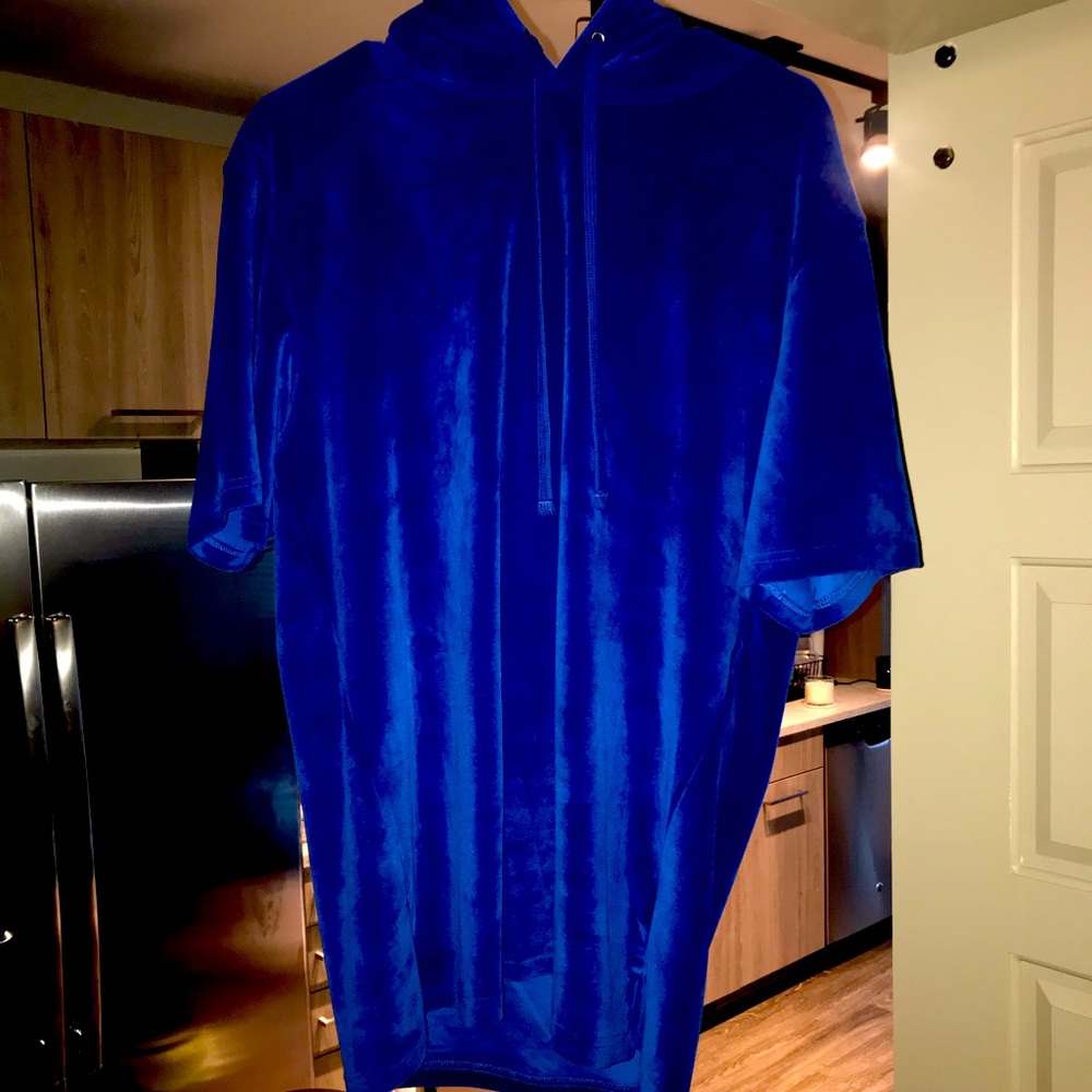Velour Shortsleeved Hoodie